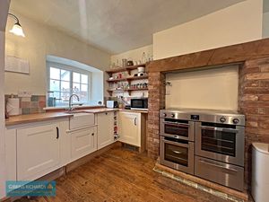 Kitchen- click for photo gallery